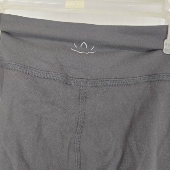 Beyond Yoga Lace Up Capri Gray Women's Size Small Active Legging.Waist 12.5"Ri - Picture 6 of 6